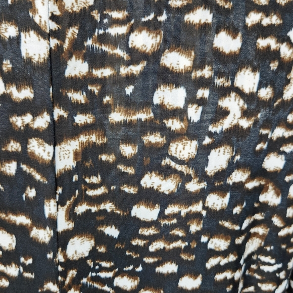 Isabella Rodriguez Black Brown White Print Short Sleeve Drape Neck Top Sz Small - Picture 6 of 9